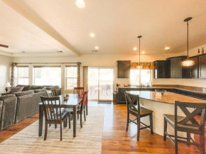 Spacious Family Getaway / 20min to downtwn/sights